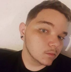 Meet your Posher, Aaron